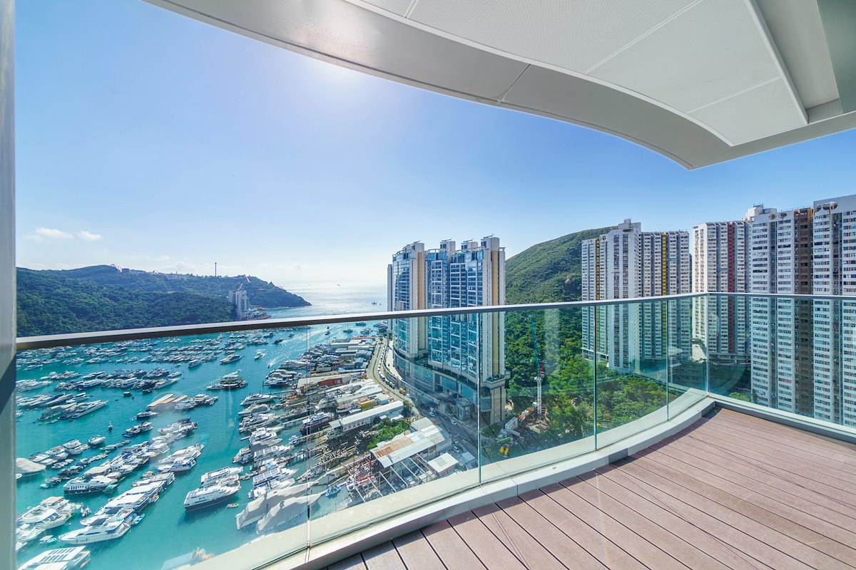 Marina South 南区‧左岸 | Balcony off Living Room