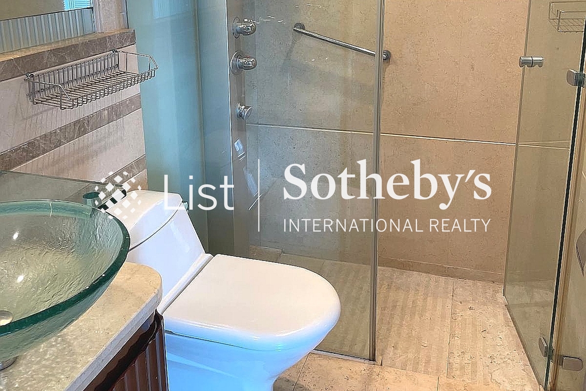 The Harbourside 君臨天下 | Guest Bathroom