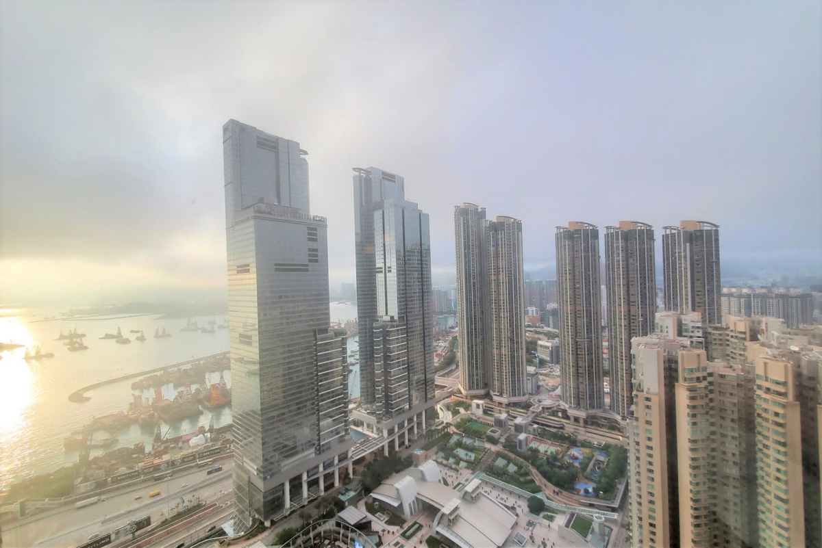The Harbourside 君临天下 | View from Living and Dining Room