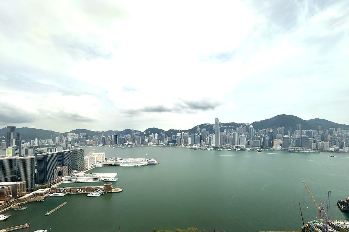 The Harbourside 君臨天下 | View from Living Room