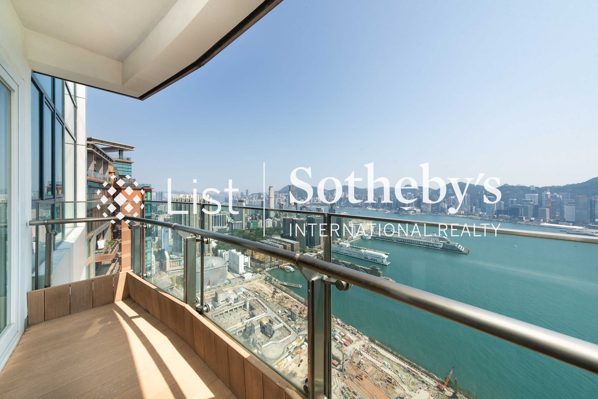 The Harbourside 君臨天下 | Balcony off Dining Room