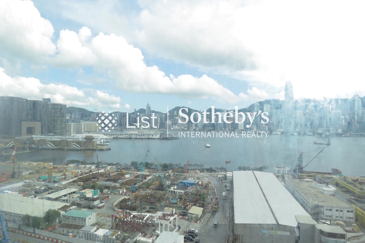 The Harbourside 君臨天下 | View from Living and Dining Room