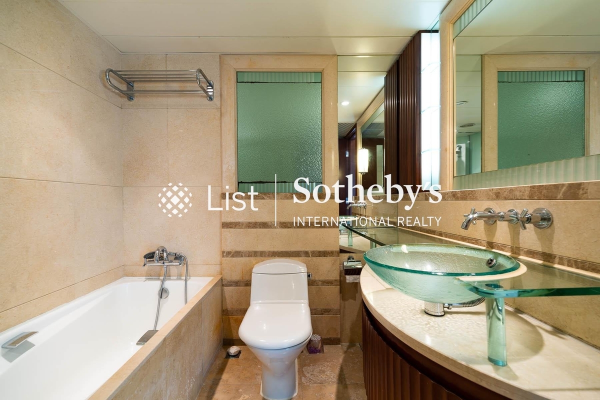 The Harbourside 君臨天下 | Master Bathroom