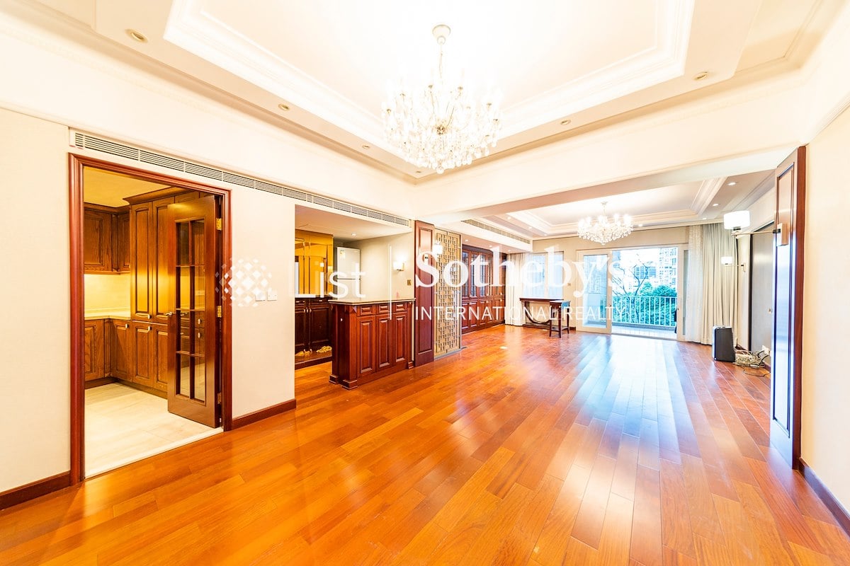United Mansion 騰黃閣 | Living and Dining Room