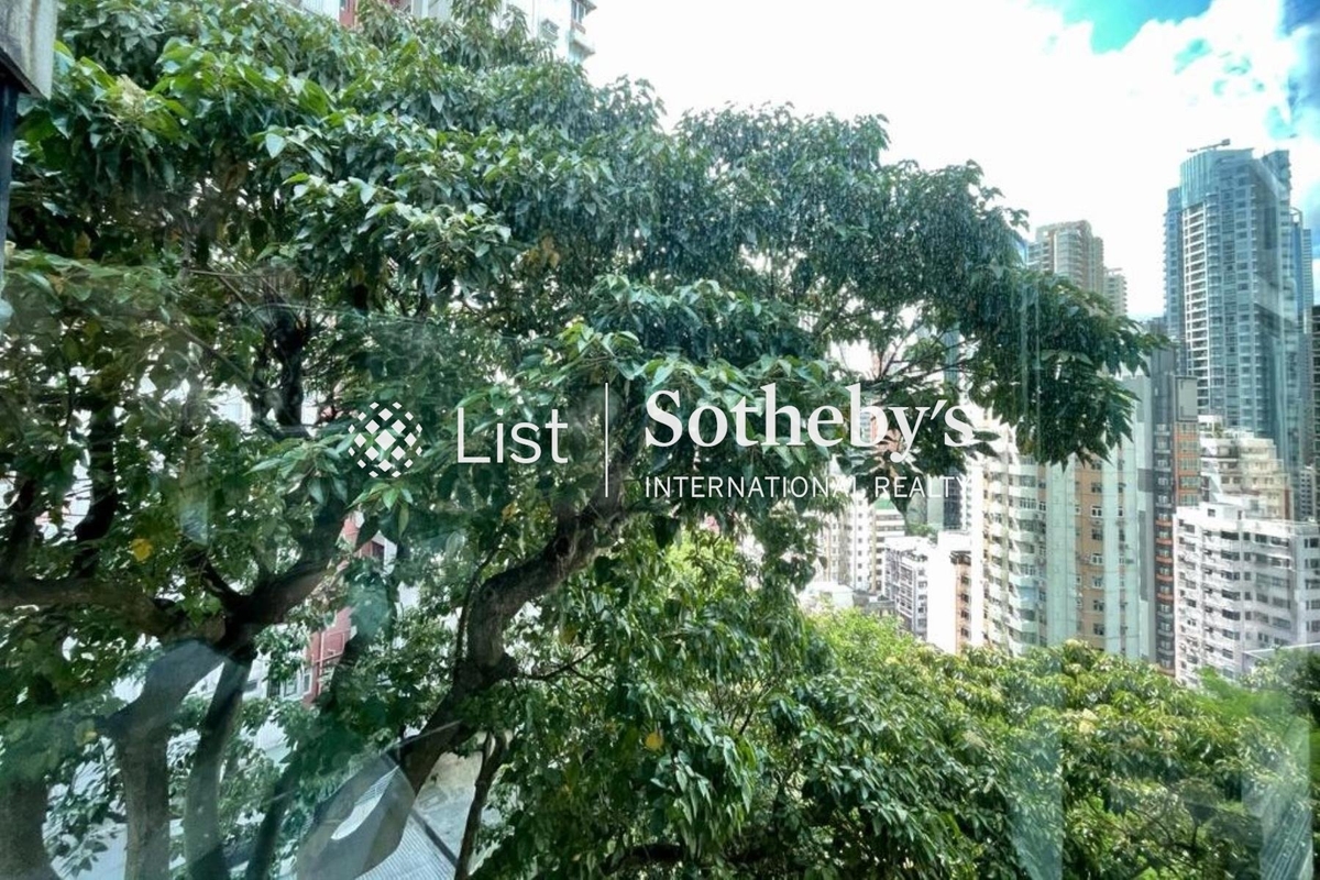 Kennedy Court 顯輝豪庭 | View from Living and Dining Room