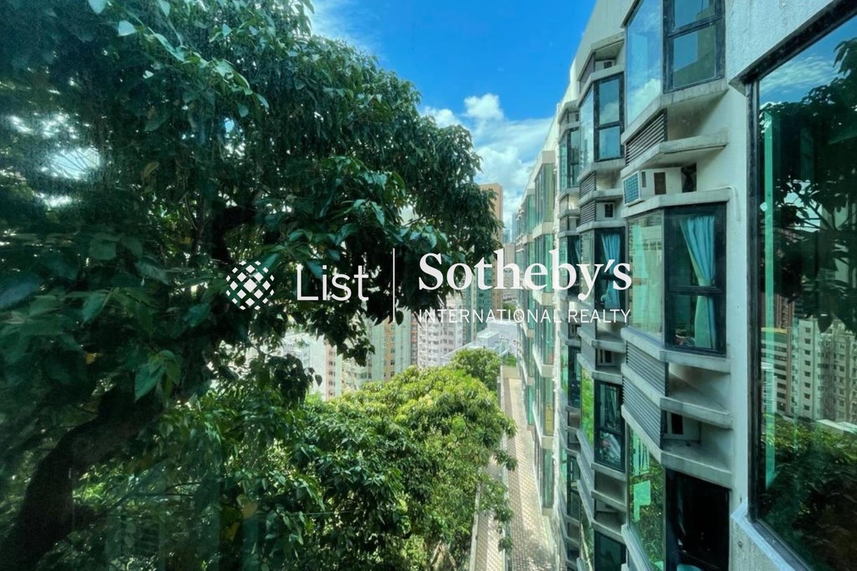 Kennedy Court 顯輝豪庭 | View from Master Bedroom