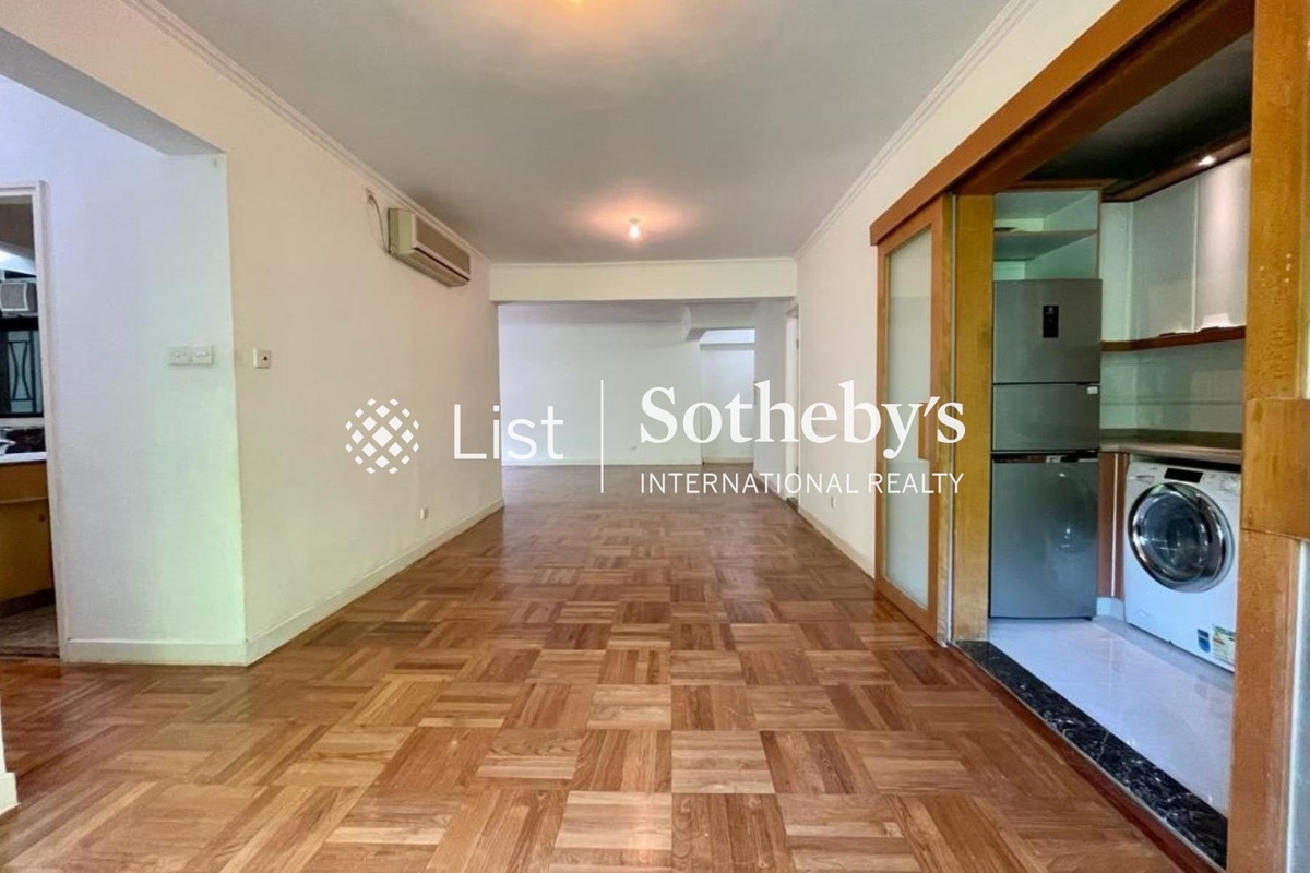 Kennedy Court 顯輝豪庭 | Living and Dining Room