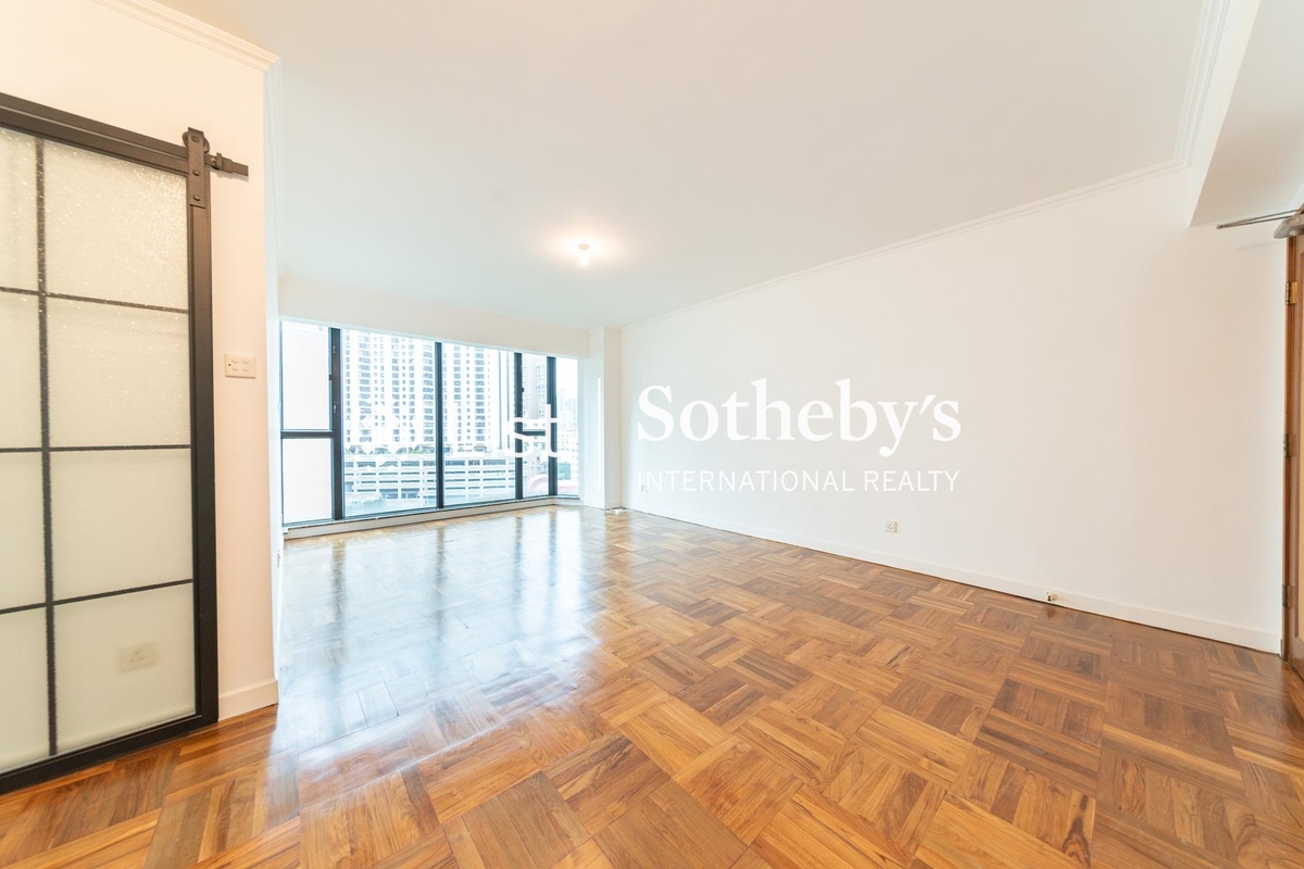 Kennedy Court 顯輝豪庭 | Living and Dining Room