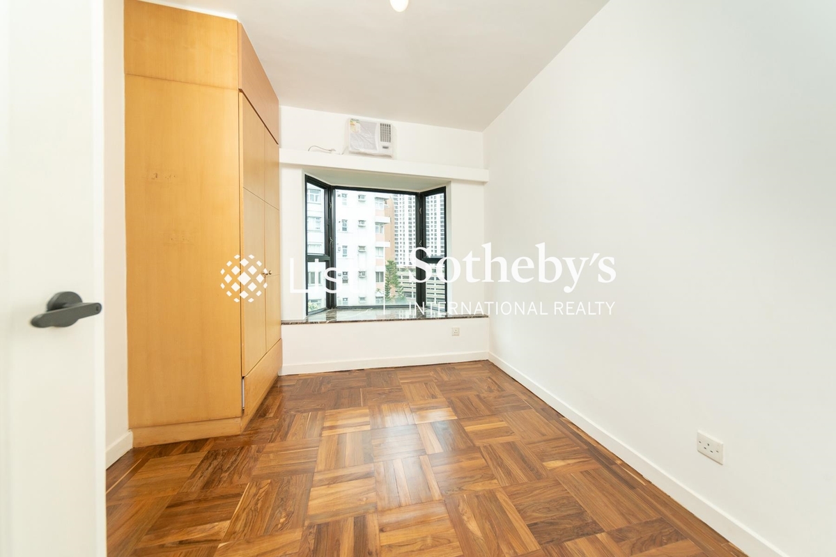 Kennedy Court 顯輝豪庭 | Second Bedroom