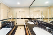 8 Shiu Fai Terrace 肇輝臺8號 | Master Bathroom