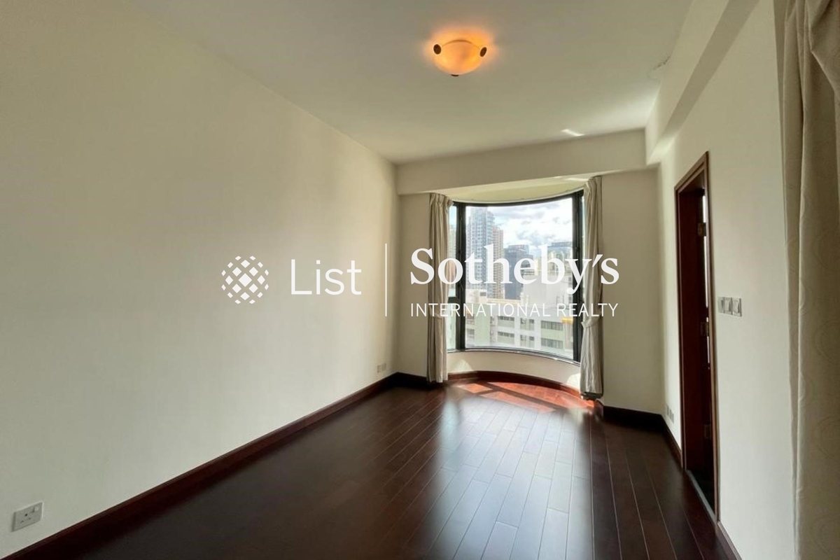 8 Shiu Fai Terrace 肇輝臺8號 | Third En-suite Bedroom