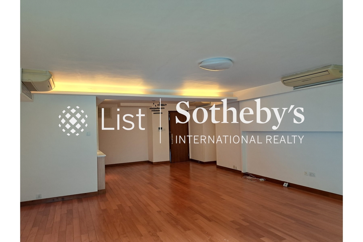 No. 12 Tung Shan Terrace 东山台12号 |  Living and Dining Room