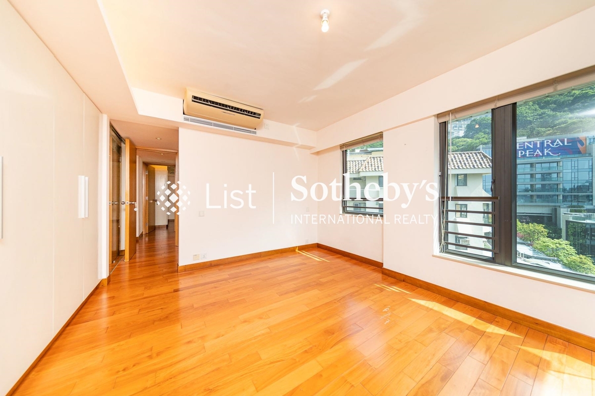 No. 12 Tung Shan Terrace 東山臺12號 | Master Bedroom