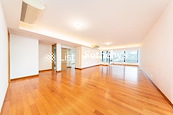 No. 12 Tung Shan Terrace 東山臺12號 | Living and Dining Room