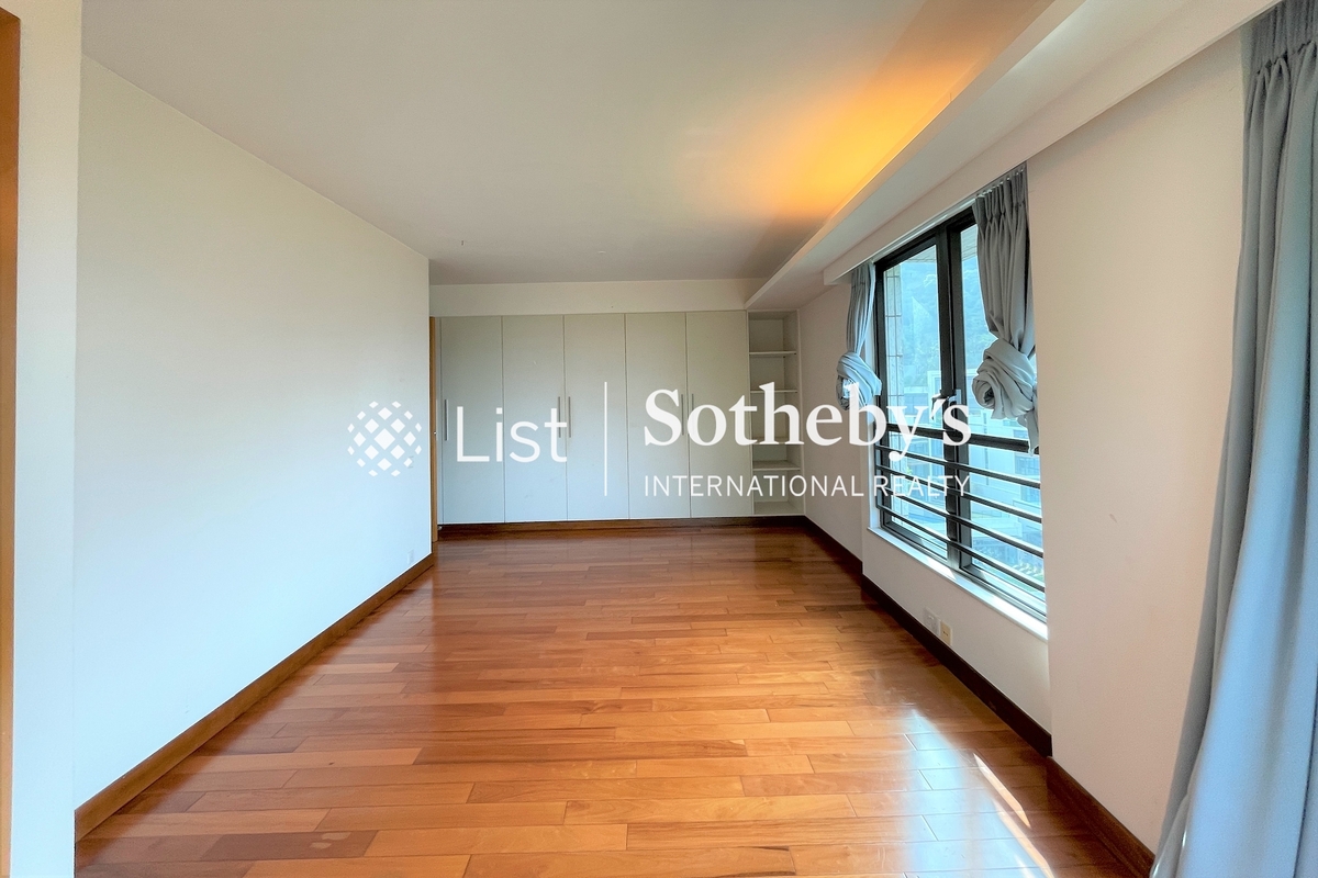No. 12 Tung Shan Terrace 東山臺12號 | Master Bedroom