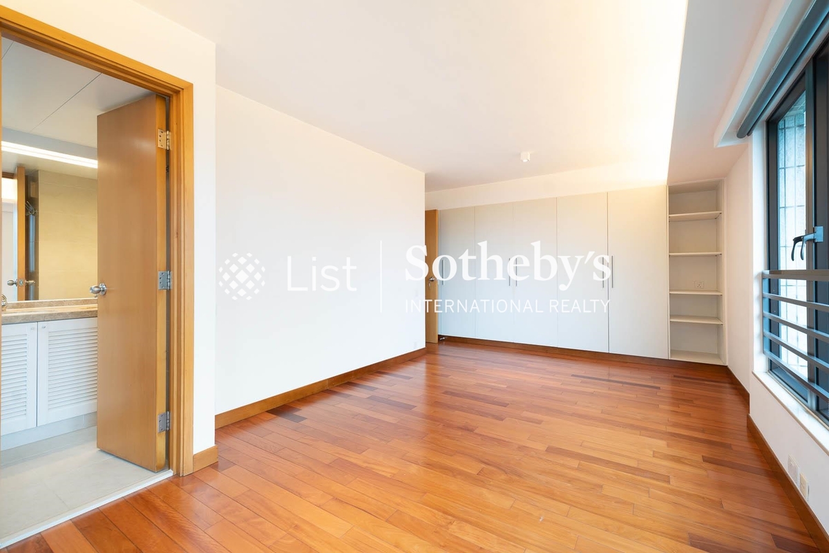 No. 12 Tung Shan Terrace 東山臺12號 | Master Bedroom