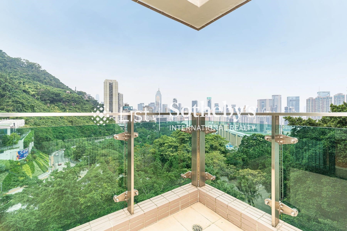 No. 12 Tung Shan Terrace 東山臺12號 | Balcony off Living and Dining Room