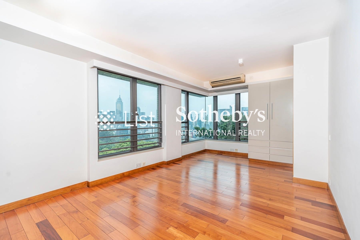 No. 12 Tung Shan Terrace 東山臺12號 | Master Bedroom