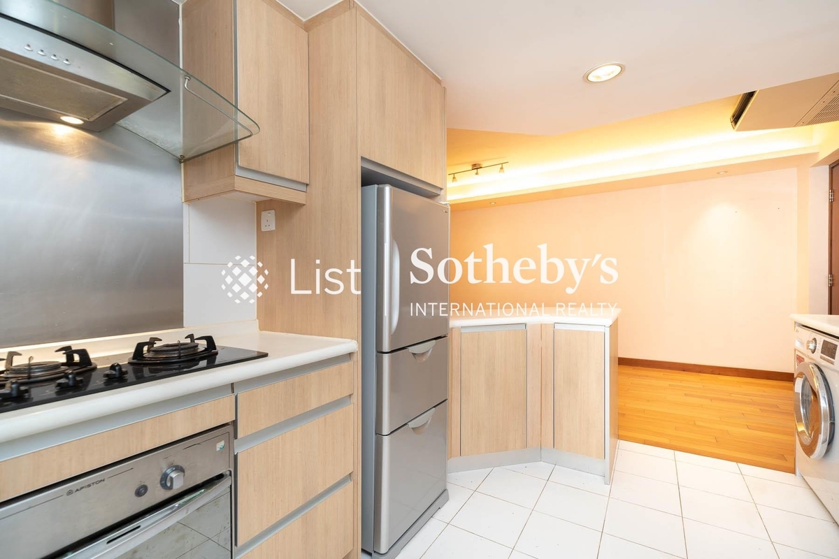 No. 12 Tung Shan Terrace 東山臺12號 | Open Kitchen