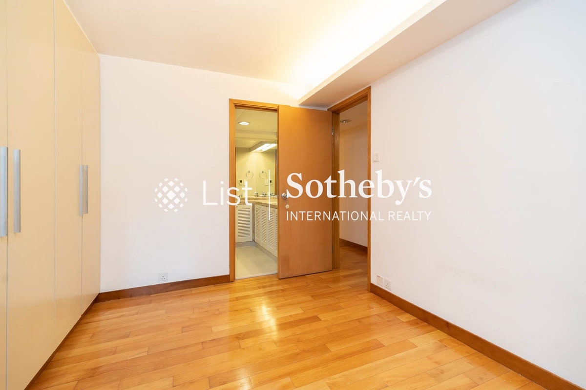 No. 12 Tung Shan Terrace 東山臺12號 | Master Bedroom