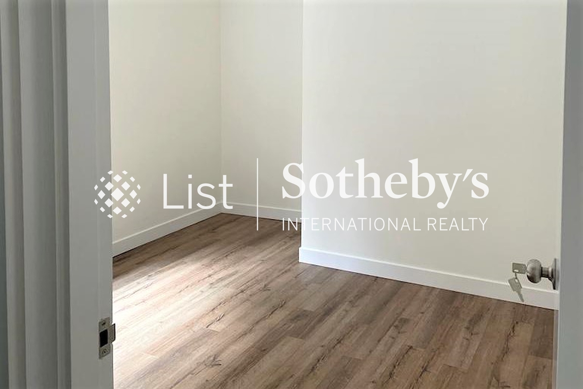 Moon Fair Mansion 滿輝大廈 | Second Bedroom