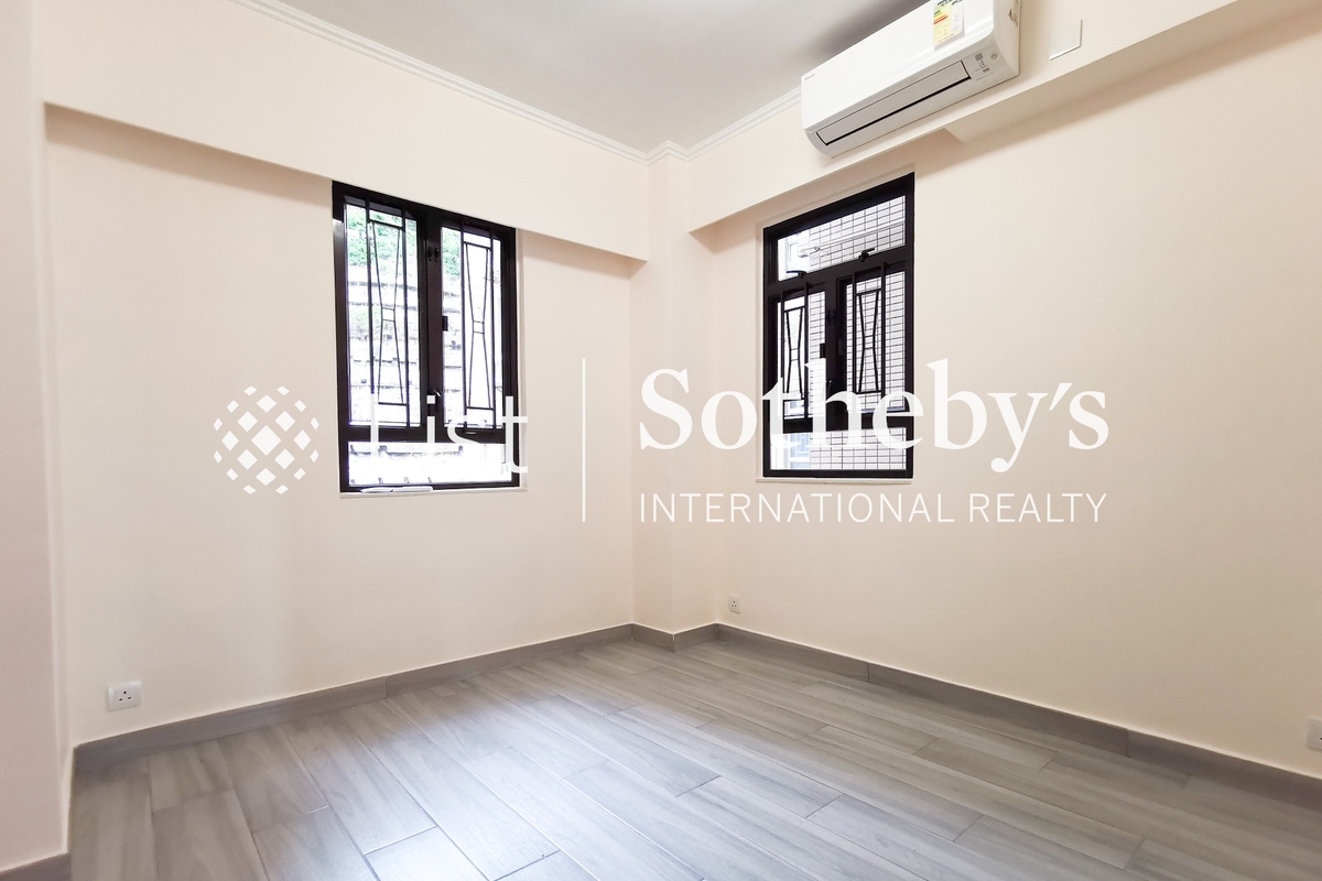 Moon Fair Mansion 滿輝大廈 | Second Bedroom