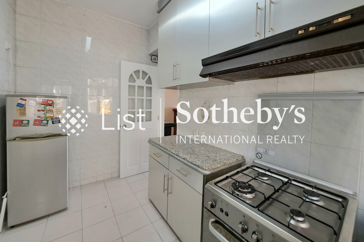 Moon Fair Mansion 滿輝大廈 | Kitchen