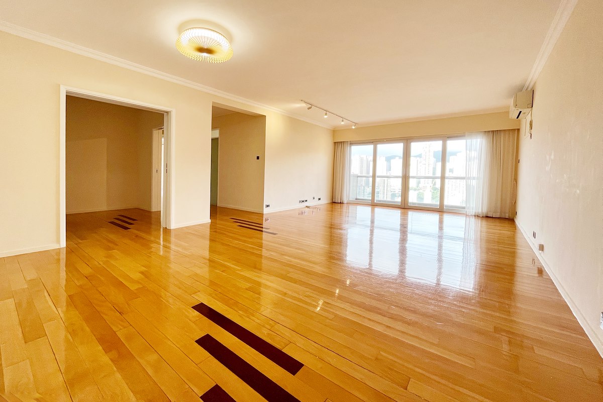 Greenville Gardens 嘉苑 | Living and Dining Room