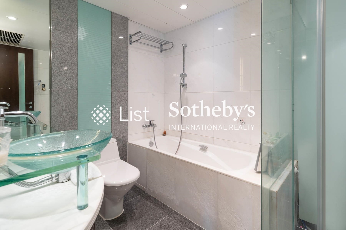 The Harbourside 君臨天下 | Master Bathroom