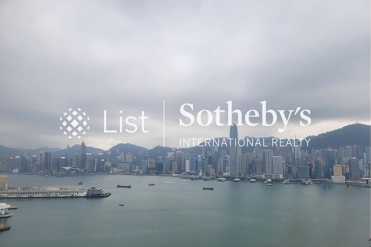 The Harbourside 君臨天下 | View from Living and Dining Room