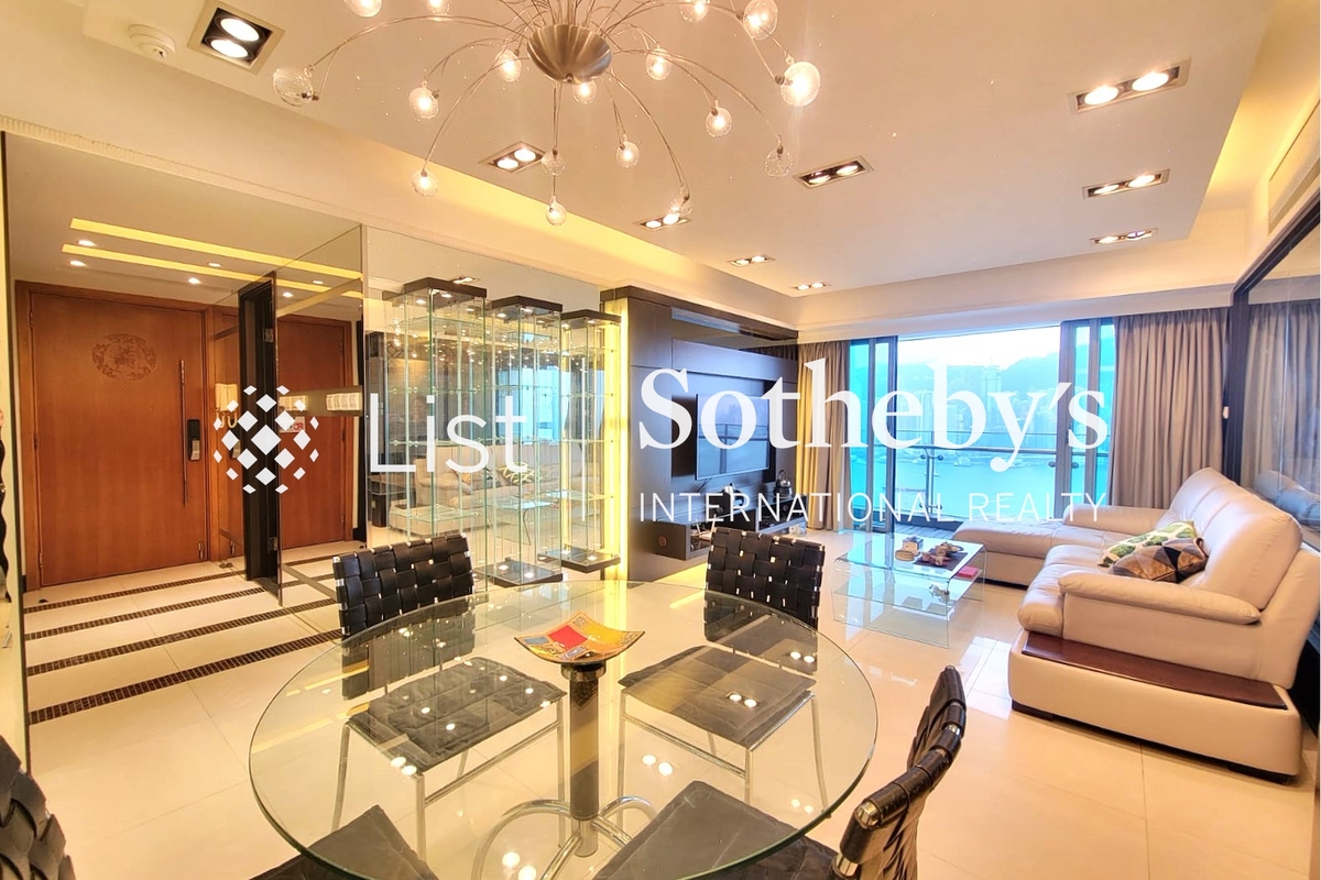 The Harbourside 君臨天下 | Living and Dining Room