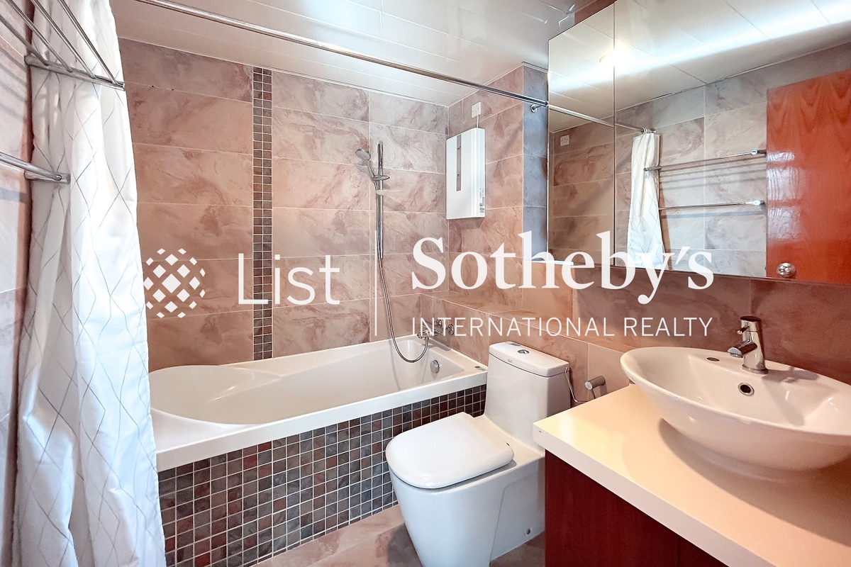 Hollywood Terrace 荷李活华庭 | Guest Bathroom