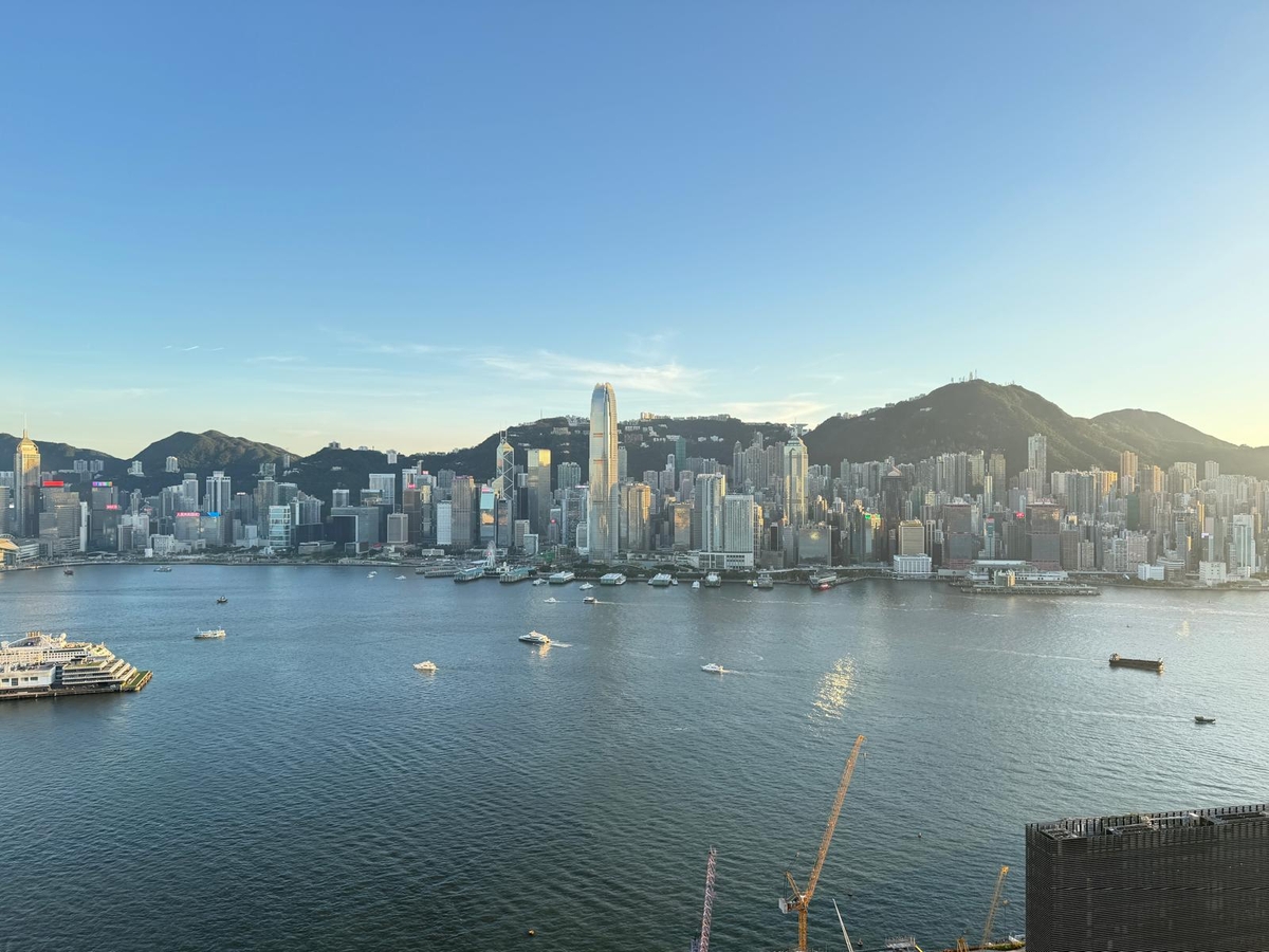 The Harbourside 君臨天下 | View from Living and Dining Room