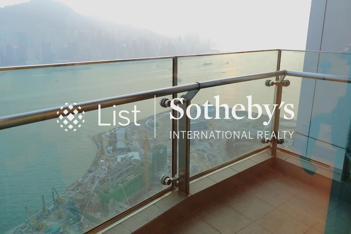 The Harbourside 君临天下 | Balcony off Dining Room