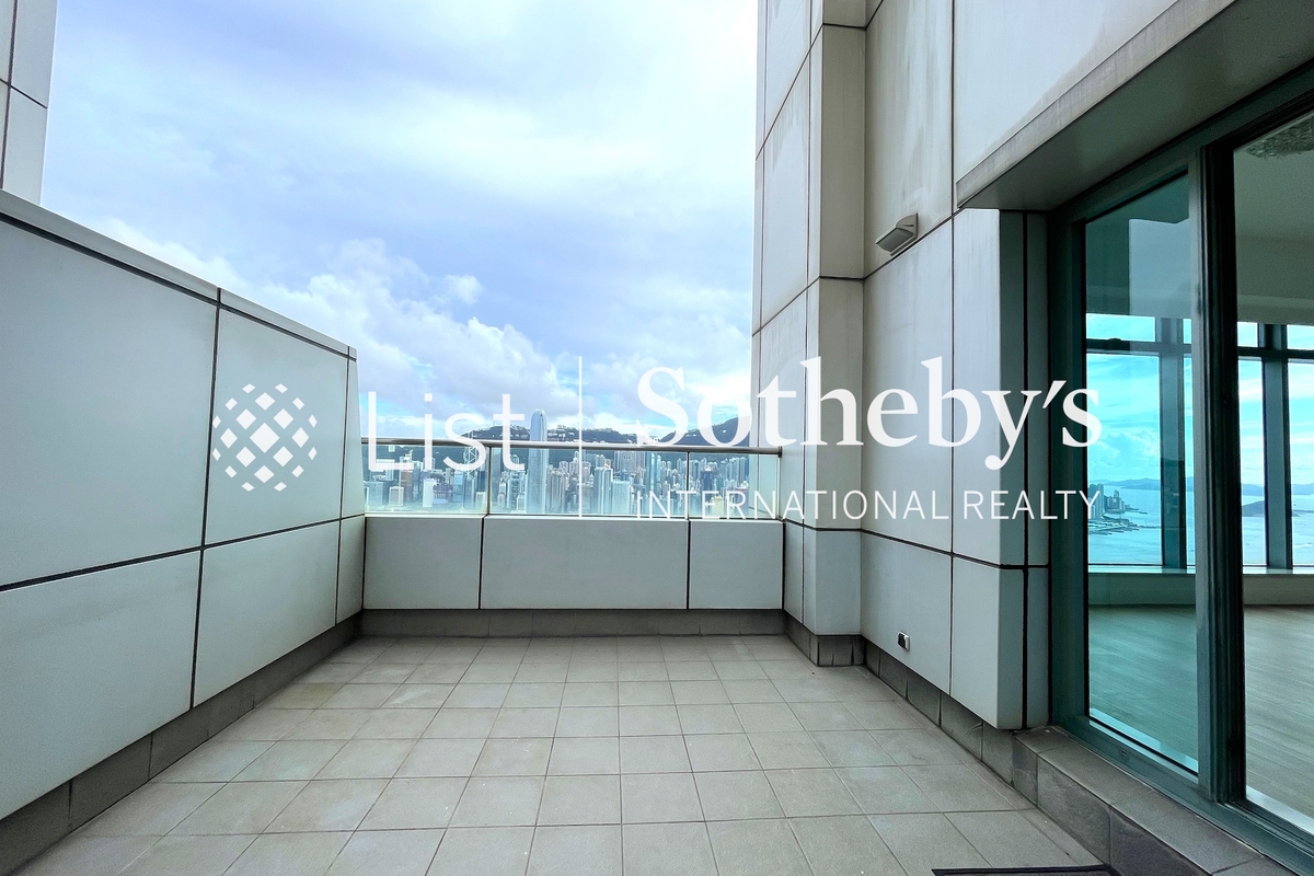The Harbourside 君臨天下 | Private Terrace off Living Room