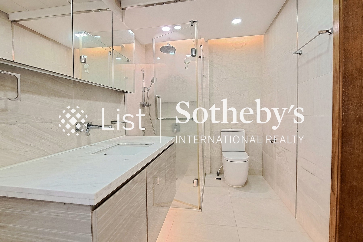 The Harbourside 君臨天下 | Master Bathroom