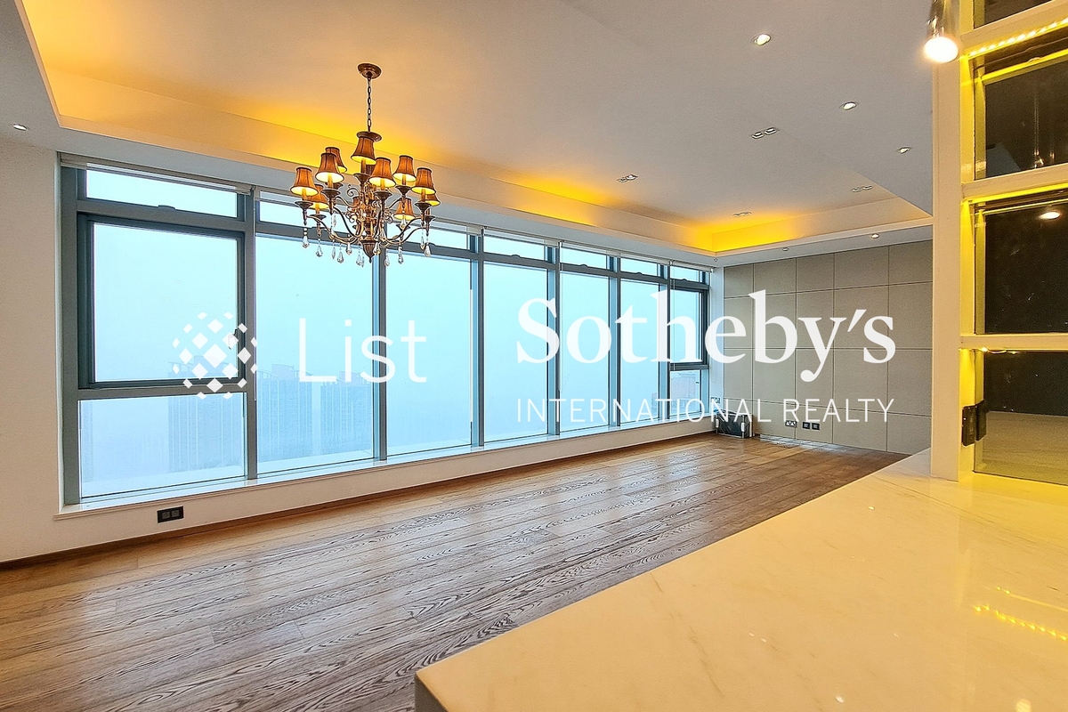 The Harbourside 君臨天下 | Living and Dining Room