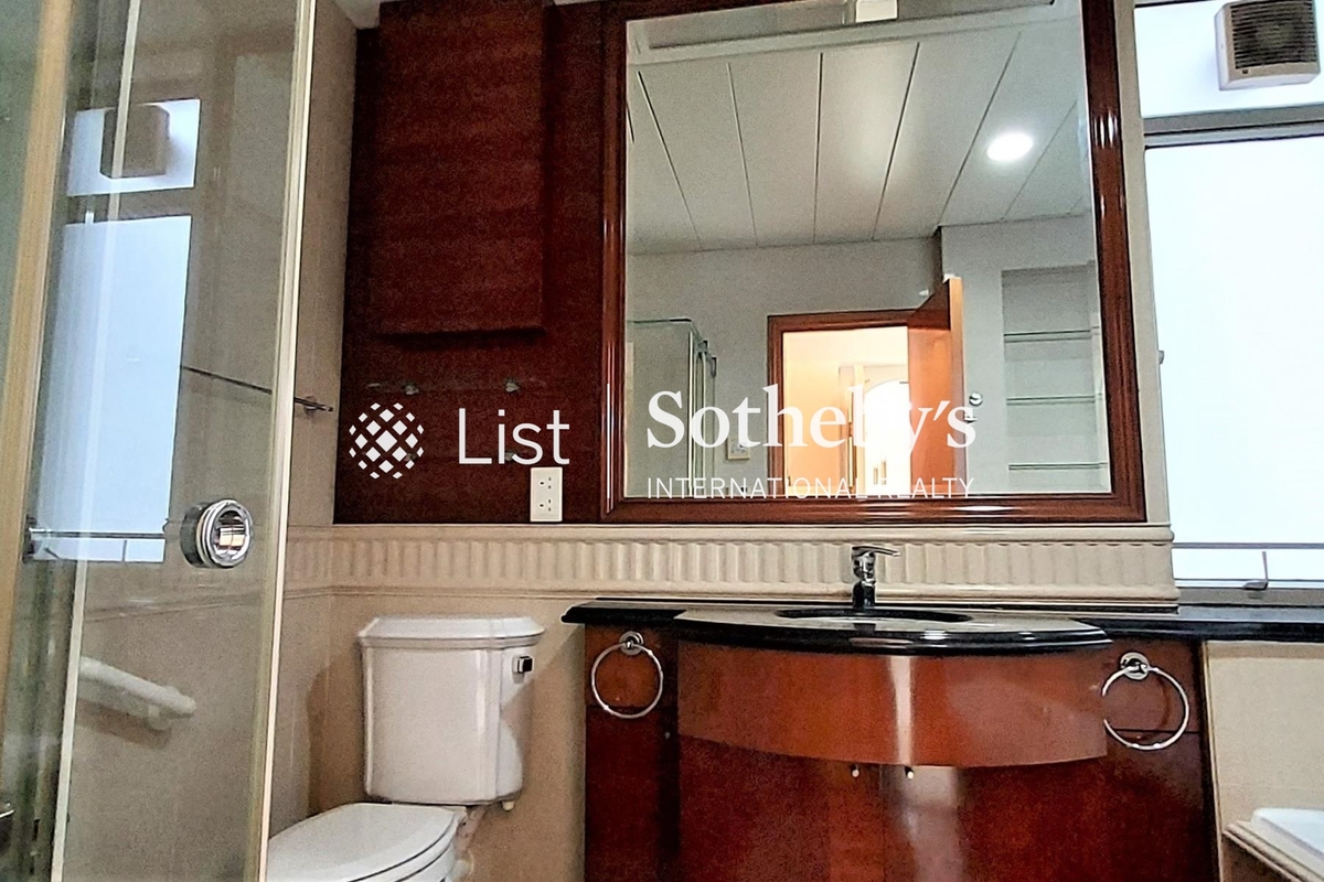 Sorrento 擎天半島 | Master Bathroom