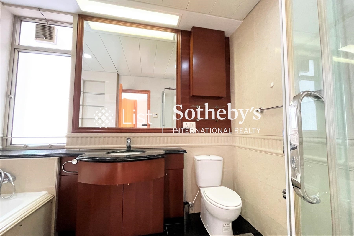 Sorrento 擎天半島 | Master Bathroom