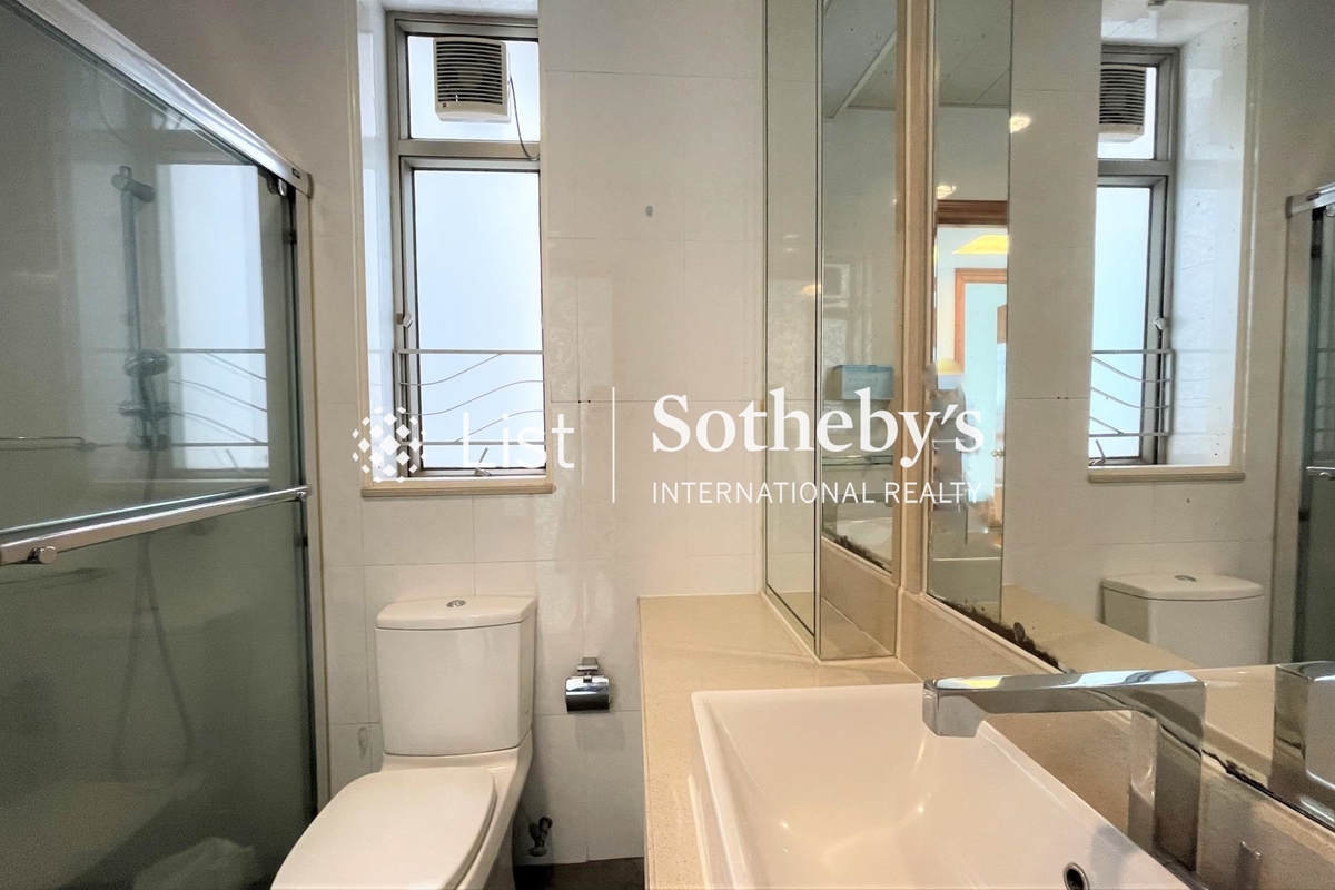 Sorrento 擎天半島 | Guest Bathroom