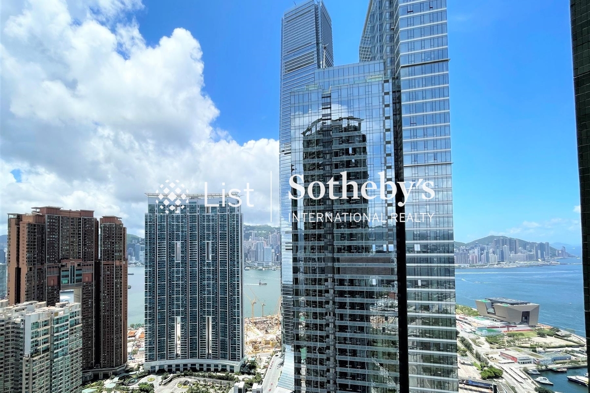 Sorrento 擎天半島 | View from Living and Dining Room