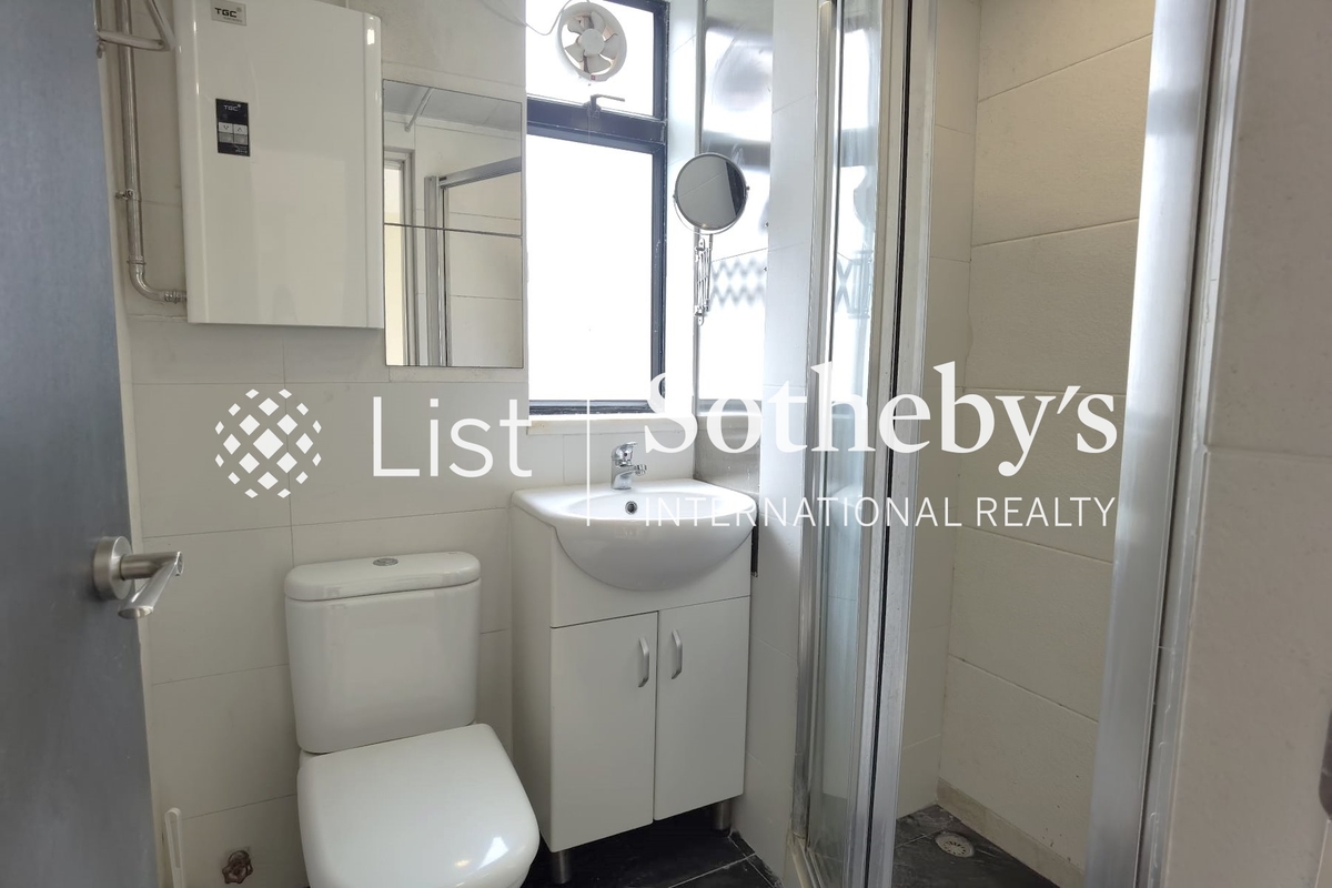 Village Garden 慧莉苑 | Guest Bathroom