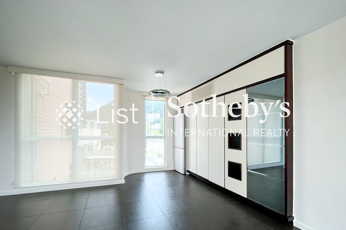 Village Garden 慧莉苑 | Living and Dining Room