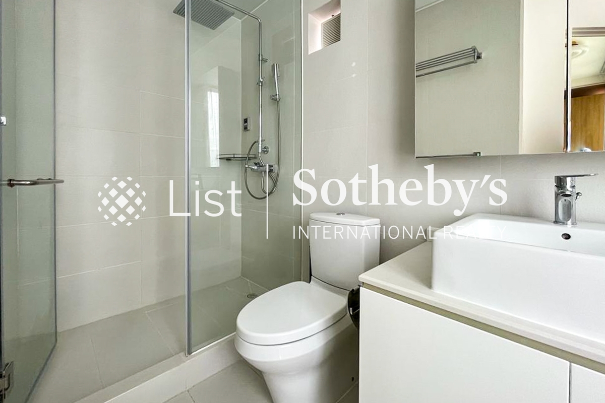 Village Garden 慧莉苑 | Master Bathroom