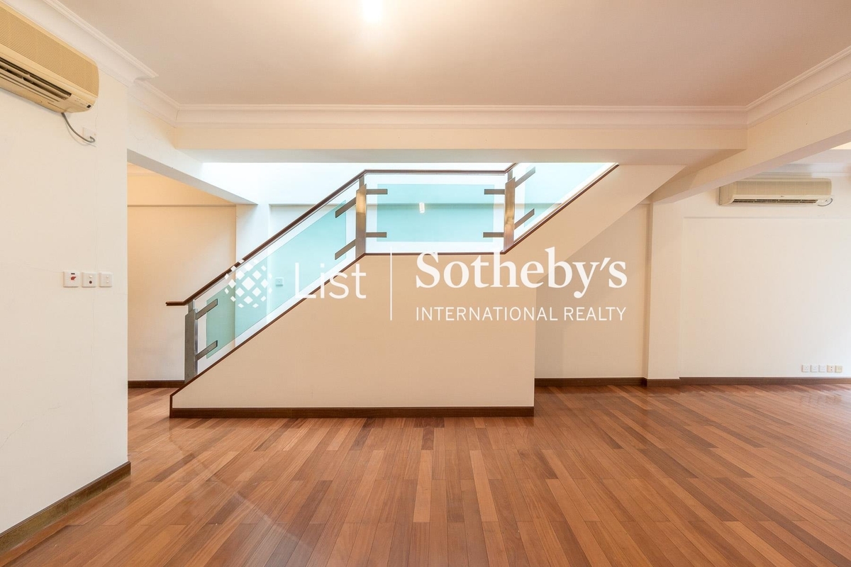 Yee Lin Mansion 彝年大廈 | Living and Dining Room