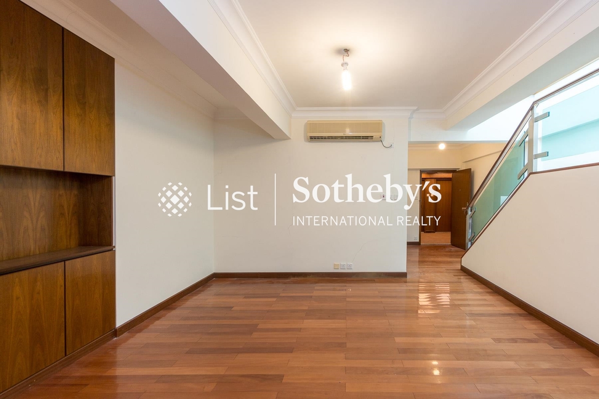 Yee Lin Mansion 彝年大廈 | Living and Dining Room