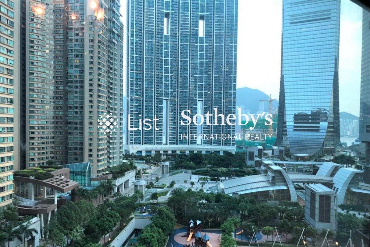 Sorrento 擎天半島 | View from Living and Dining Room