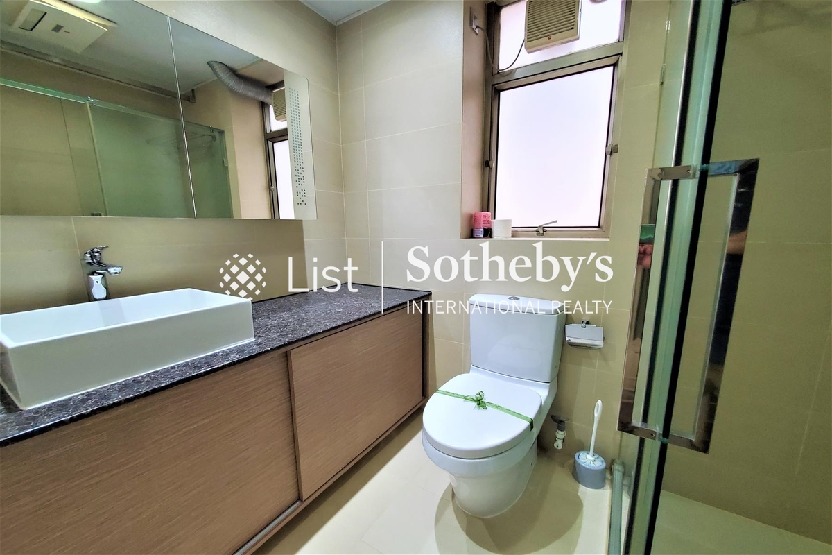 Sorrento 擎天半島 | Guest Bathroom