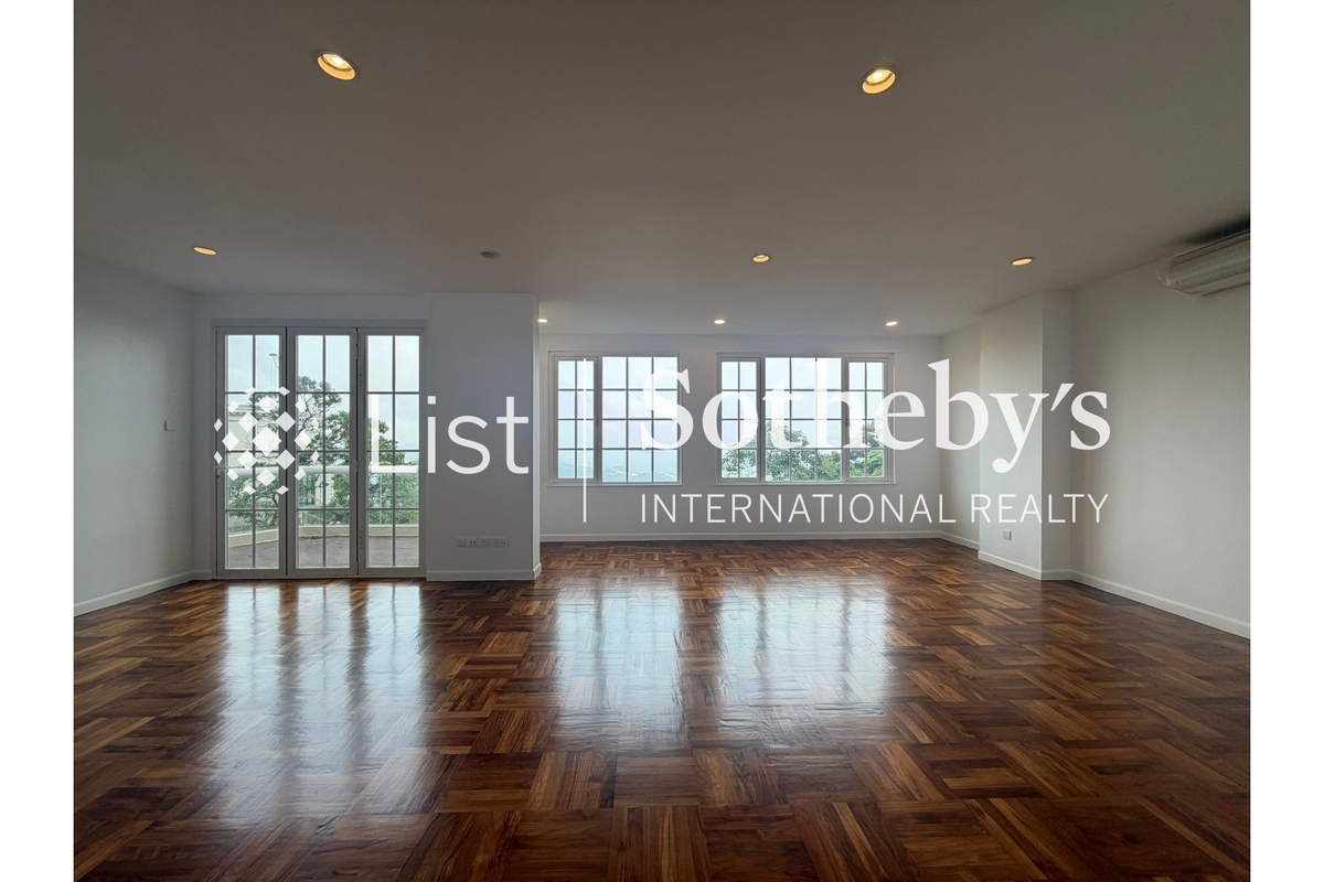 King's Court 龙庭 | Master Bedroom