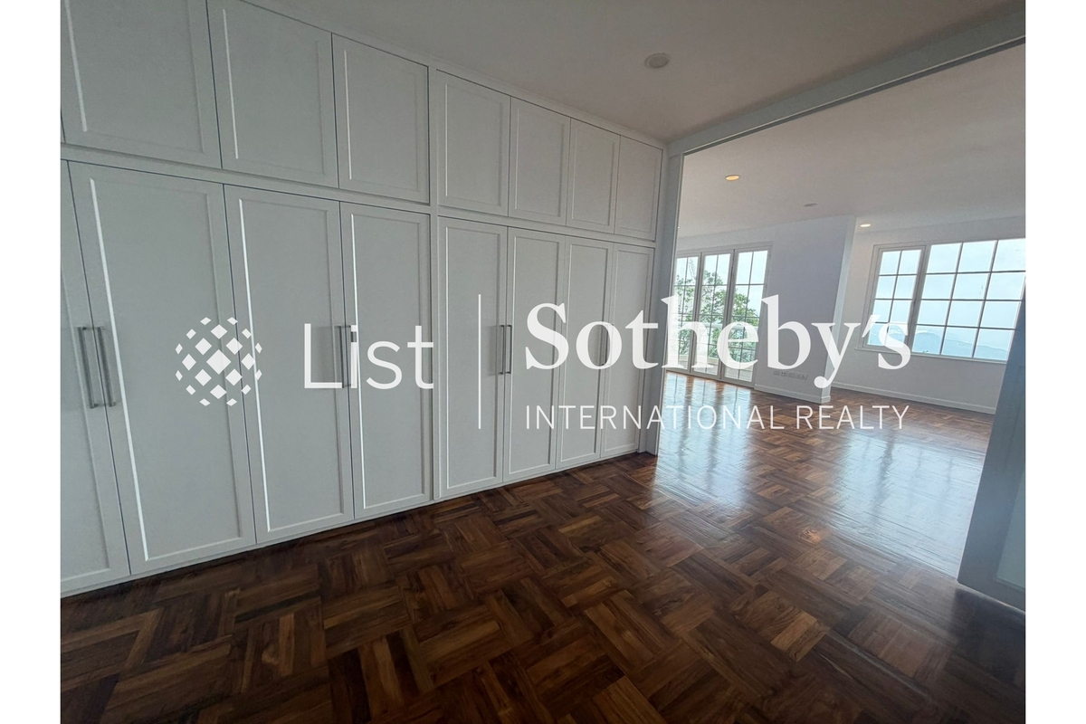 King's Court 龙庭 | Mater Bedroom